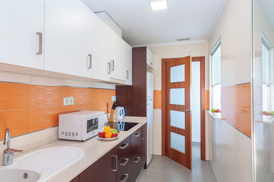 Electric kettle, toaster