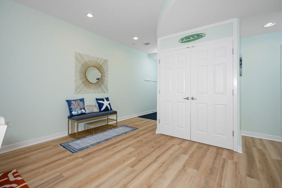 Welcoming entry with plenty of space to settle in and unwind after the beach