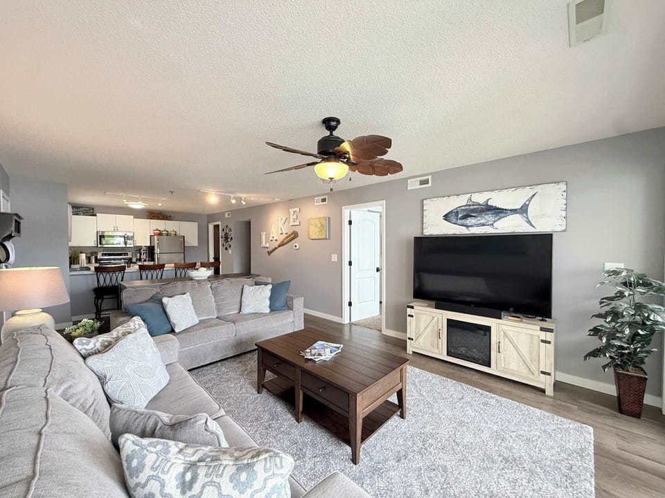 Relax, recharge, and soak in the beauty of Osage Beach