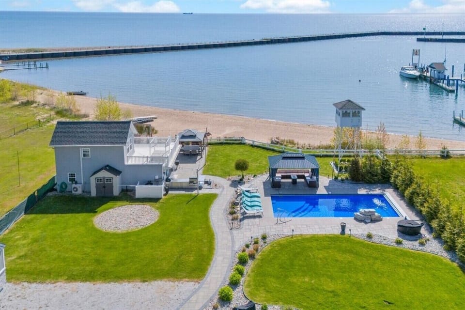Not a bad spot for a pool day.