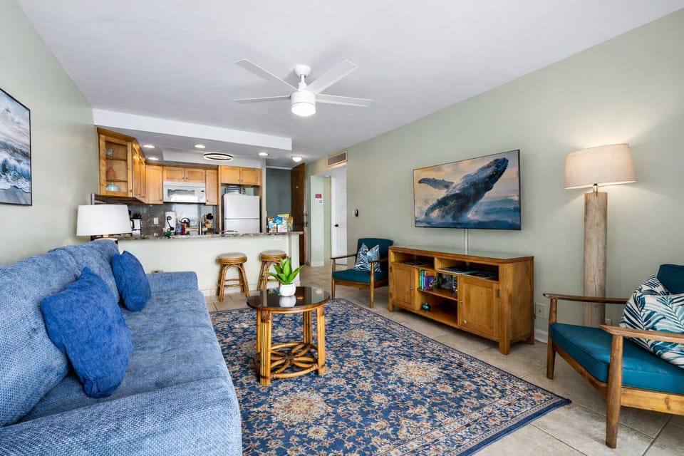 Large Living Room to Relax