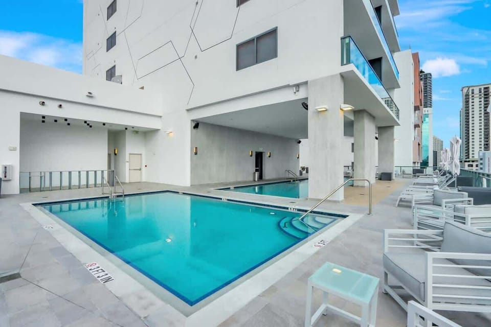 Pool with amazing city views!