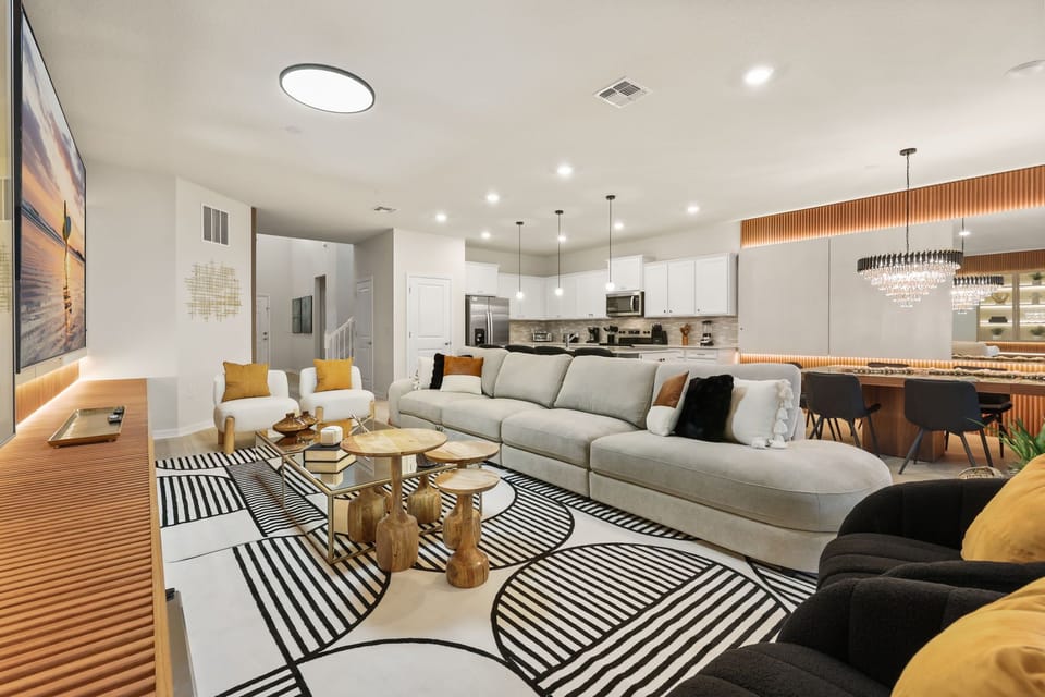 1025 Breezy Palms Way (2).jpg