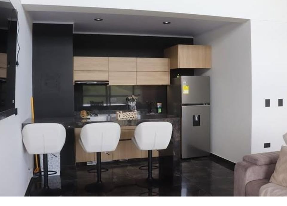 Luxury Cabin, Balcony, Mountain View | Interior