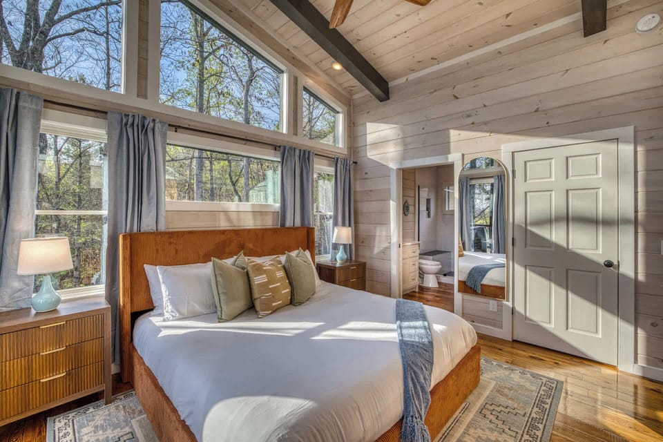 Bedroom 1: Your Ultimate Retreat – Relax in style and comfort in this spacious king bedroom, designed for restful nights and peaceful mornings.
