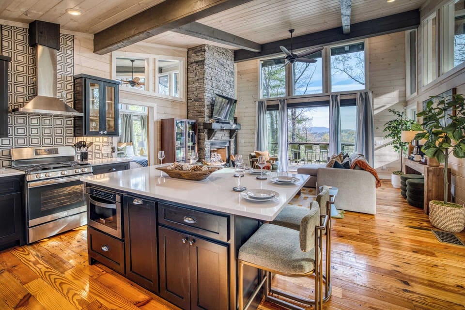 Modern convenience meets high-end design. Enjoy a kitchen with top-tier appliances and expansive cabinet storage. Whether prepping a quick bite at the breakfast bar or a multi-course dinner, you’ll find plenty of space to create and entertain.