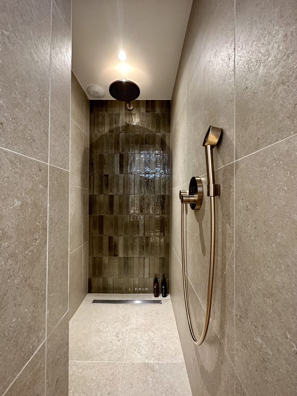 Superior Double Room | Bathroom | Free toiletries, hair dryer, bathrobes, slippers