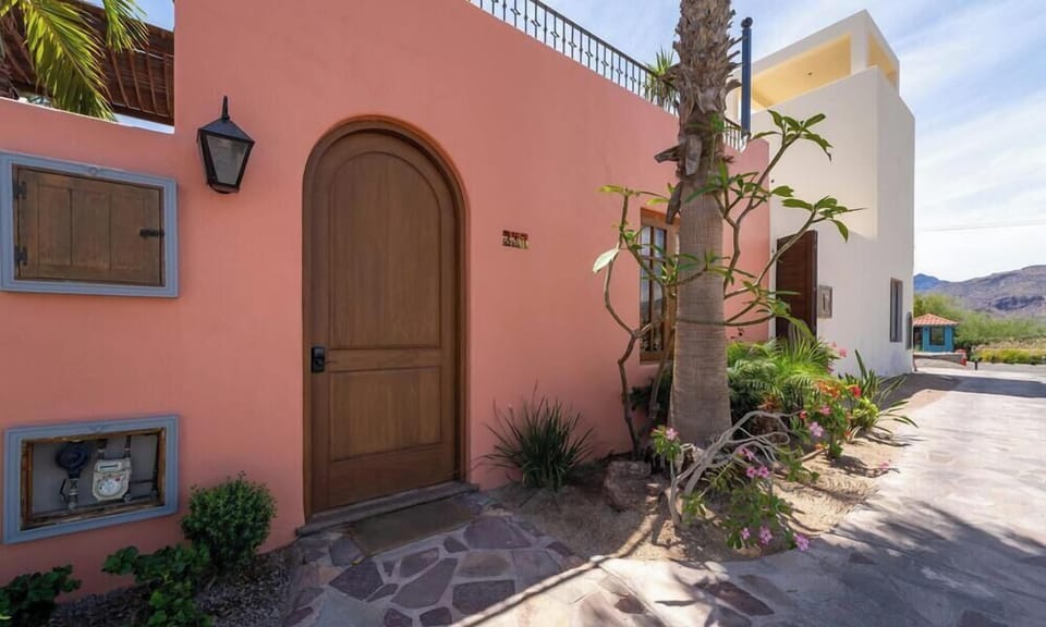 Casa Magic Corner 
AV317 Entrance one bedroom