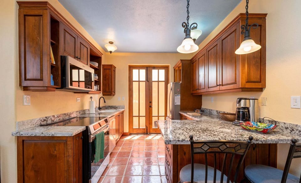 Kitchen fully equipped