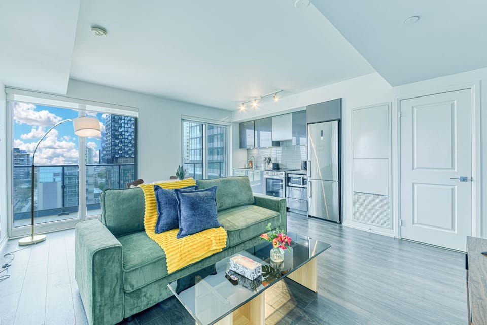 Family Suite, Multiple Beds, Non Smoking, Air conditioning | Living area | 50-inch flat-screen TV with digital channels