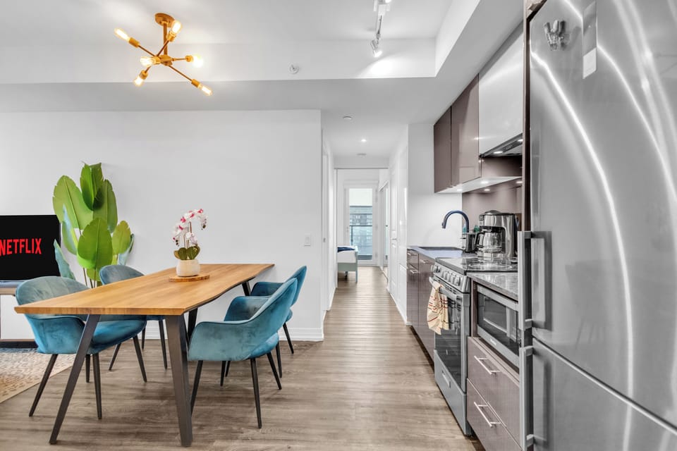 Superior Suite, 3 Bedrooms, Non Smoking | Private kitchen | Fridge, microwave, oven, stovetop