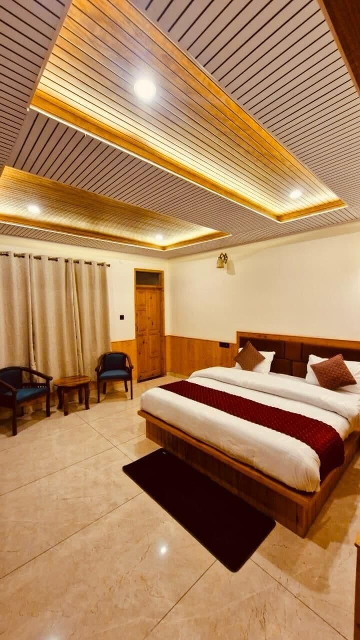 Comfort Double or Twin Room, Balcony, Mountain View | Laptop workspace, WiFi (free)