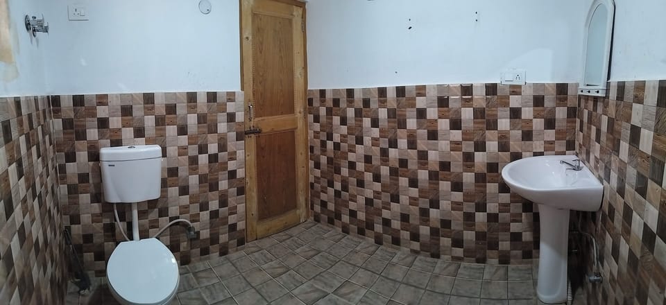 Shower, free toiletries, towels, soap