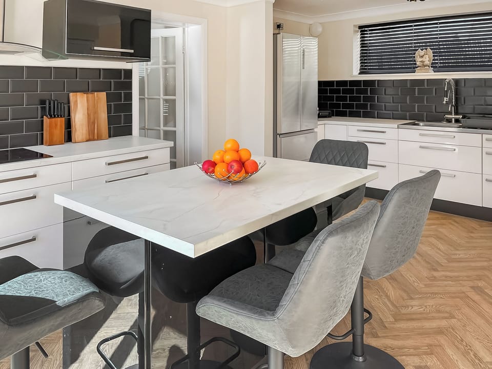 Kitchen/diner | Lamp Post Cottage 3 - Lamp Post Cottage Holidays, Bridlington