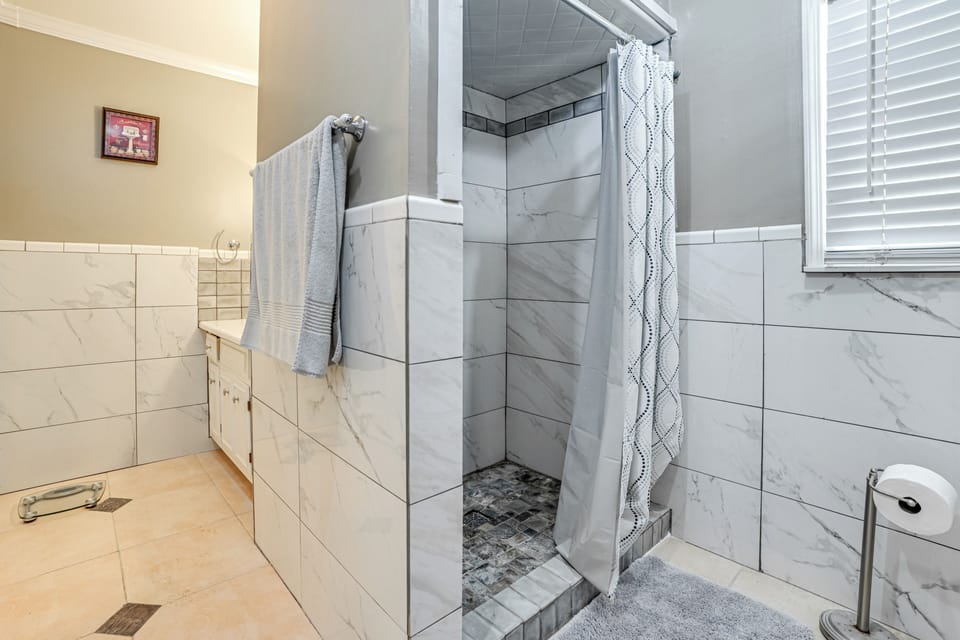 En-Suite Bathroom