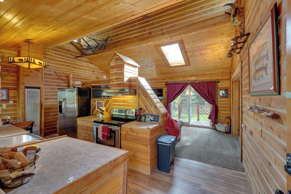 Kitchenette | Silver Wolf Cabin