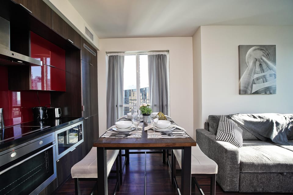Signature Suite, 2 Bedrooms, Non Smoking, 2 Bathrooms | In-room dining