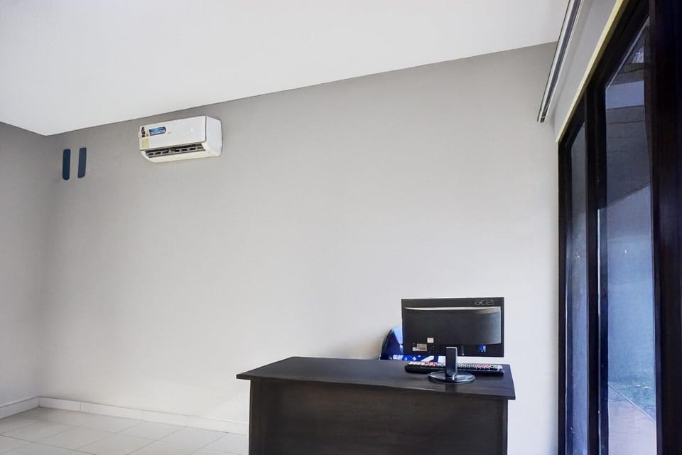 Entrance / Reception