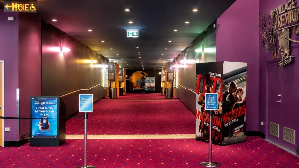 5 minute walk to Rosny Cinema Complex
