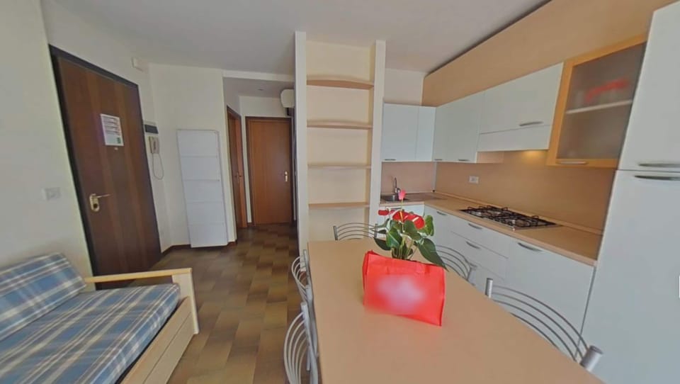 Apartment, 2 Bedrooms, Balcony | Interior