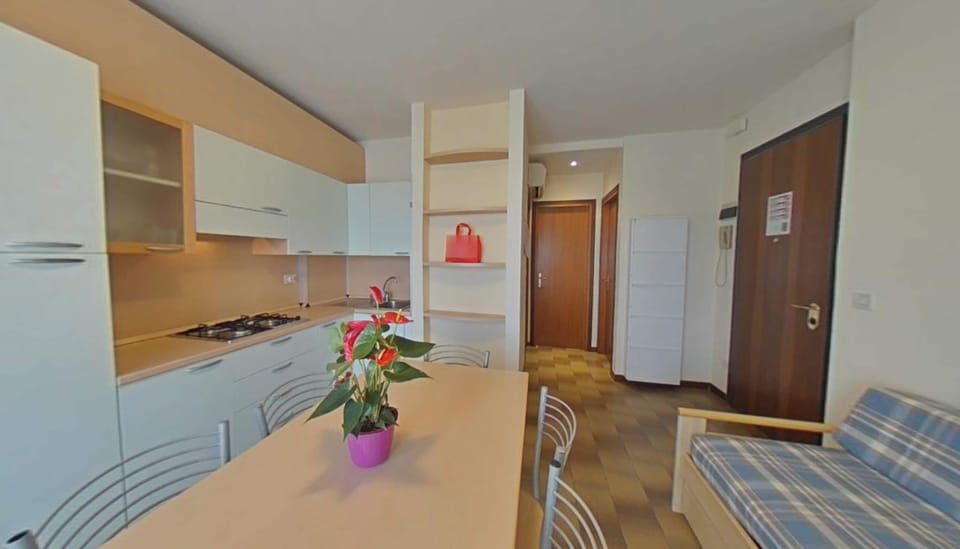 Apartment, 2 Bedrooms, Balcony | Interior