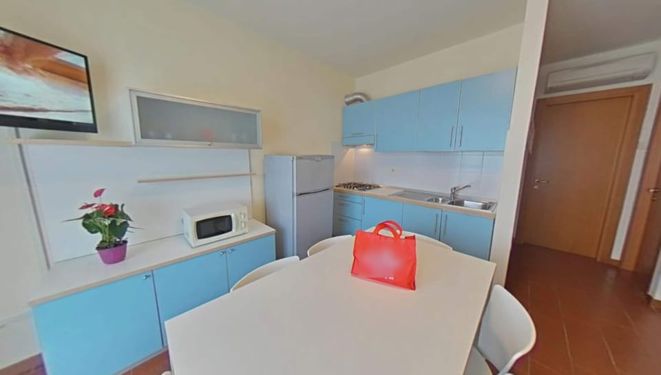 Apartment, 2 Bedrooms, Balcony | Interior