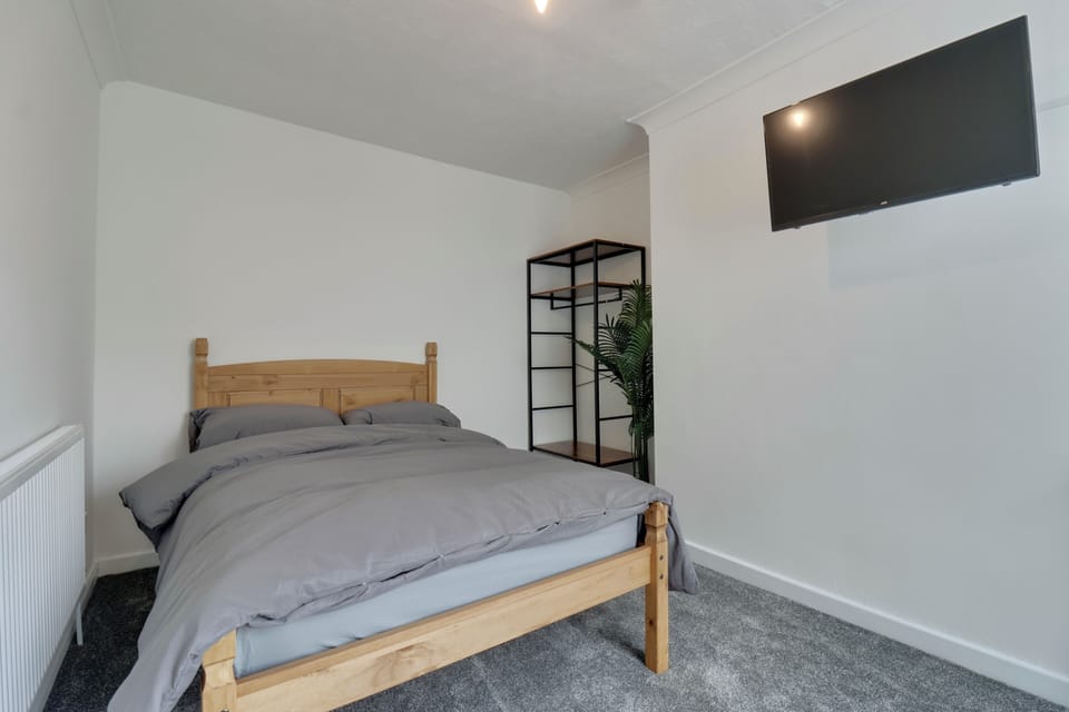 Double Room | Iron/ironing board, free WiFi
