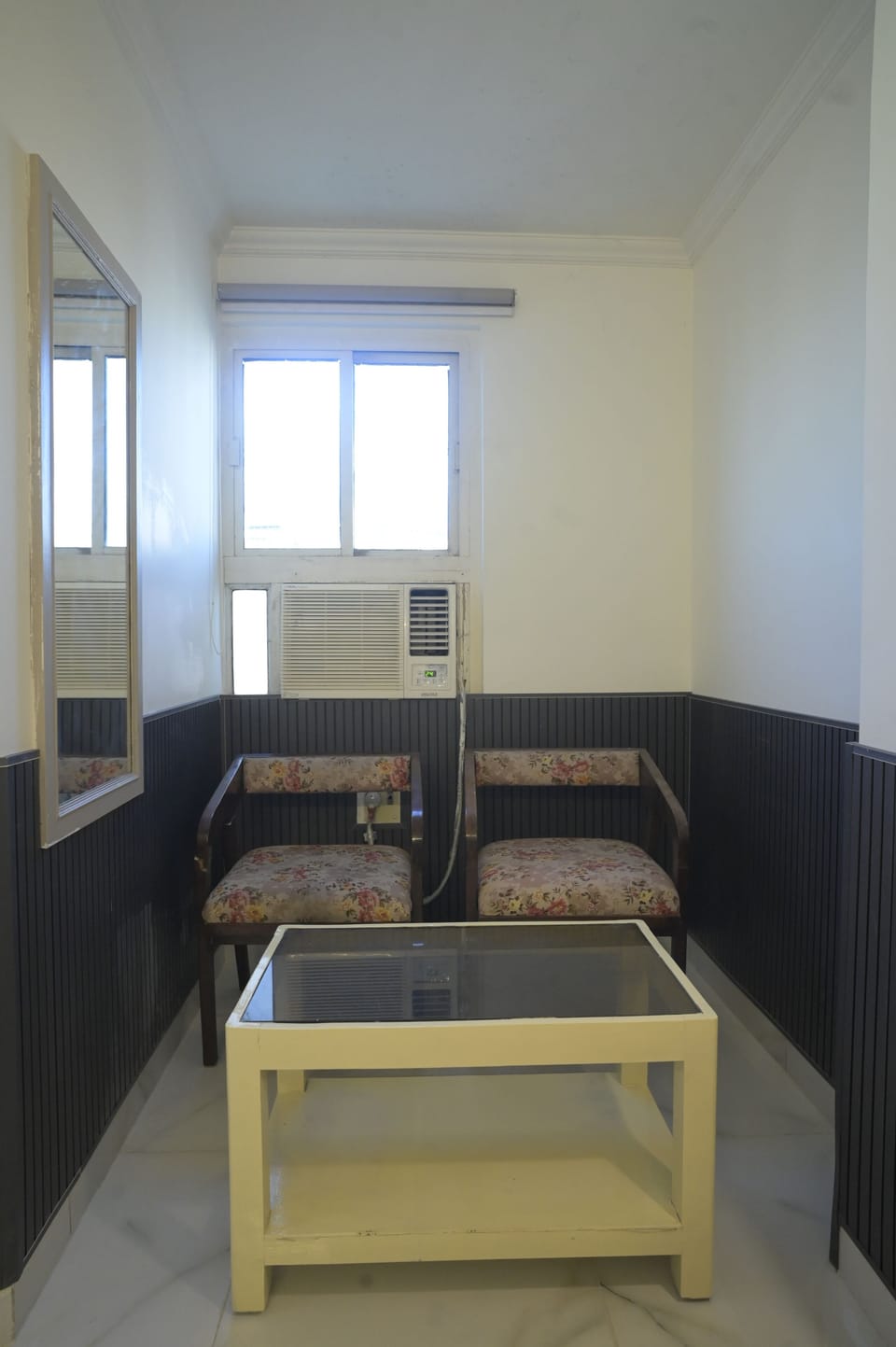 Suite | Interior