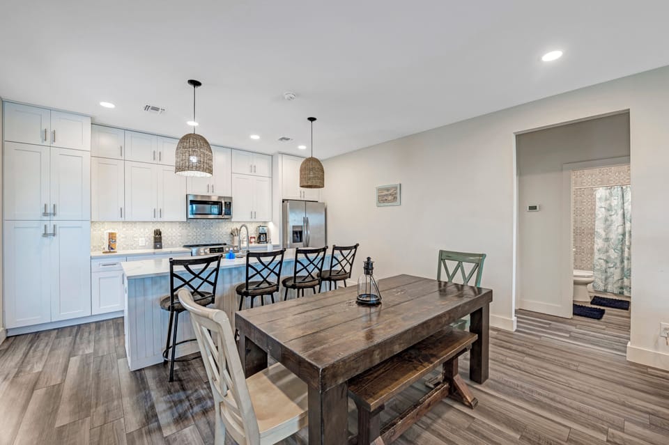 Spacious living and dining space for everyone