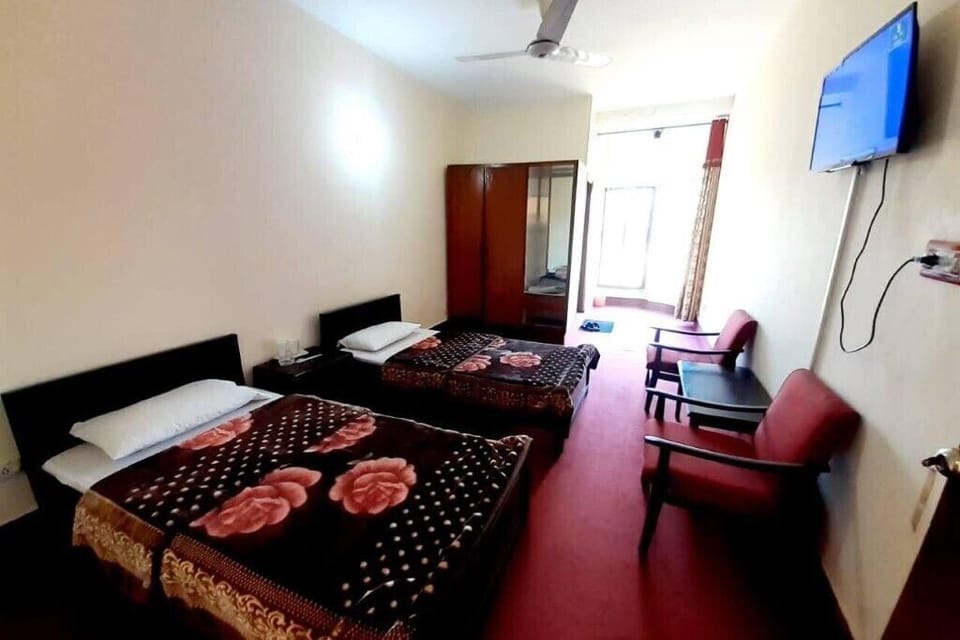Deluxe Double Room, Mountain View | Iron/ironing board, free WiFi