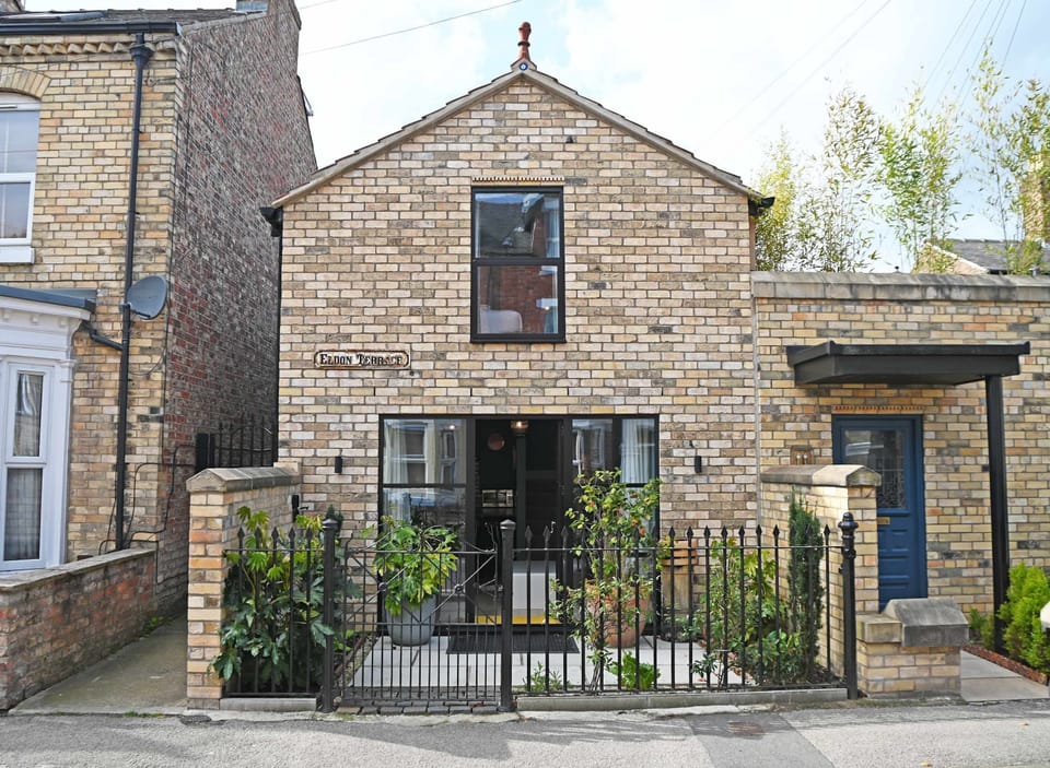 House | 1 bedroom