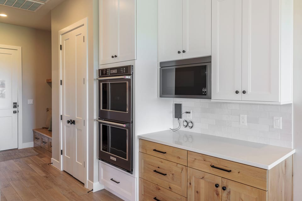 Kitchen Ovens and Microwave