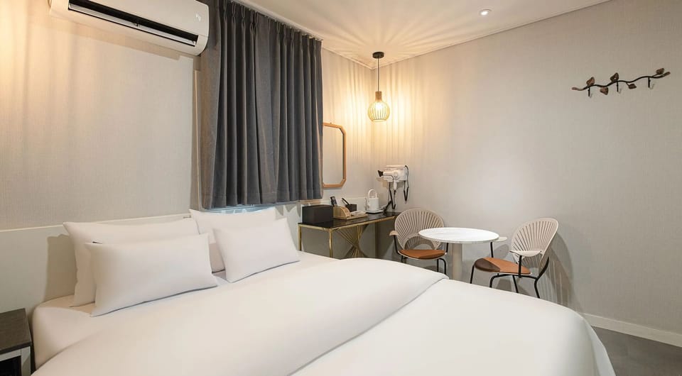 Standard Double Room, 1 King Bed, City View | Desk, laptop workspace, free WiFi
