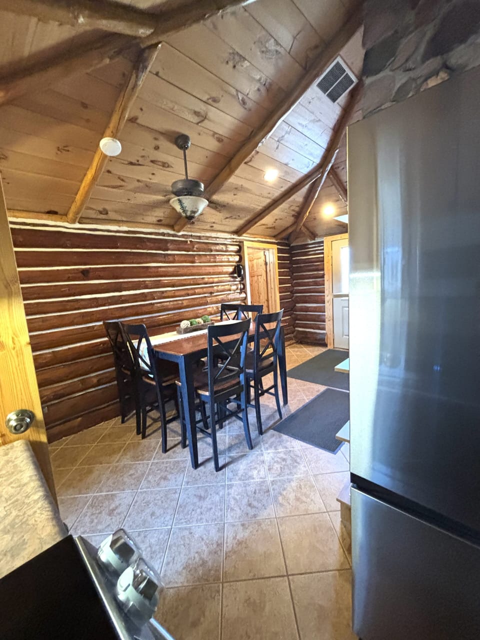 House, 3 Bedrooms | Dining