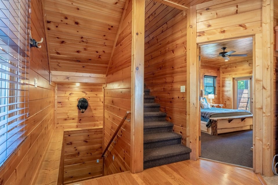 Cabin, 5 Bedrooms | 5 bedrooms, WiFi (free)