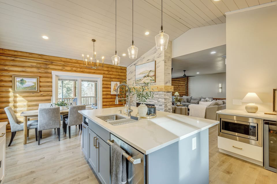 House (4 Bedrooms) | Interior