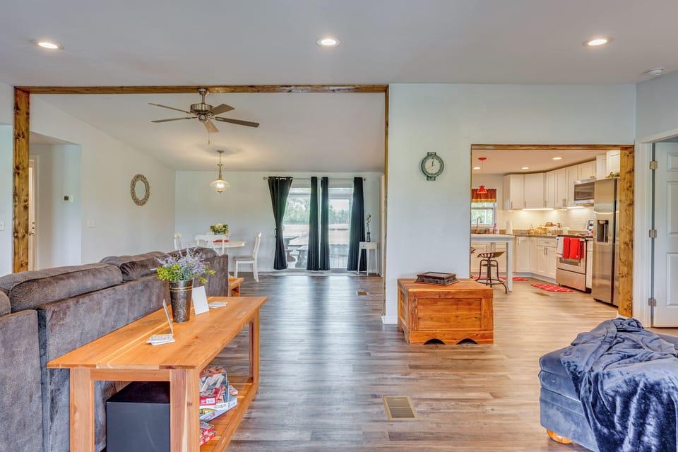 House (3 Bedrooms) | Interior