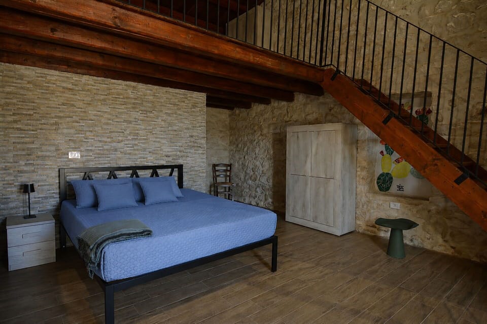 Autumn, Bedroom, Spring, Summer