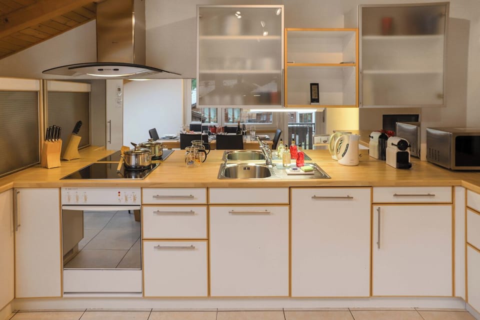 Apartment, Balcony, Mountain View | Private kitchen