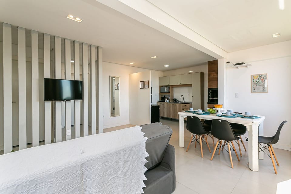 Kitchen or kitchenette,Dining area