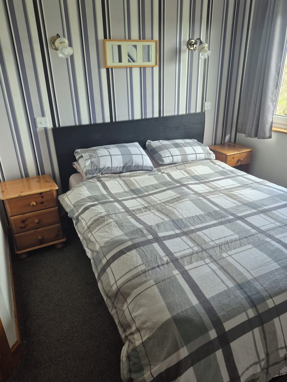 Basic Double Room | Iron/ironing board, free WiFi, bed sheets