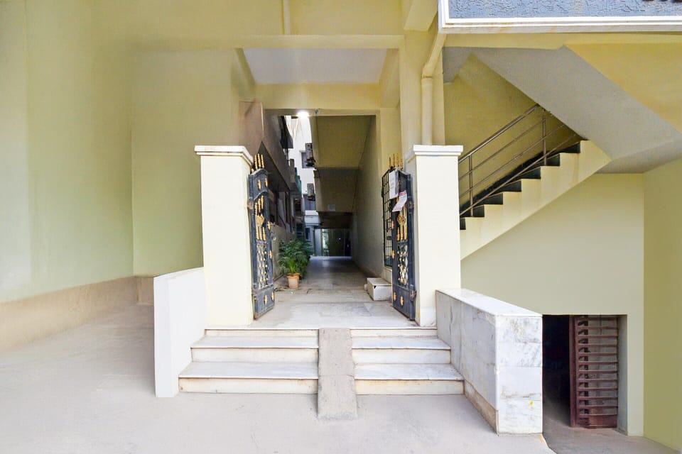 House | Reception