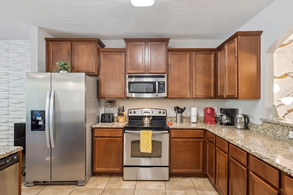 10-web-or-mls-9049_Paolos_Pl__Kissimmee__FL_34747_KUM06704.jpg