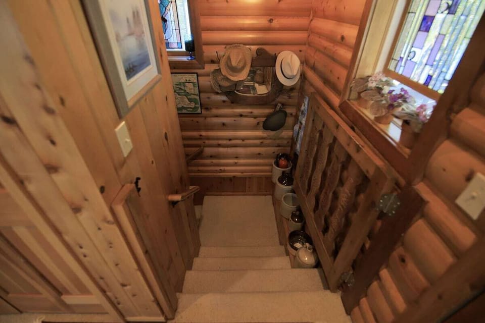 Stairs leading to lower level 