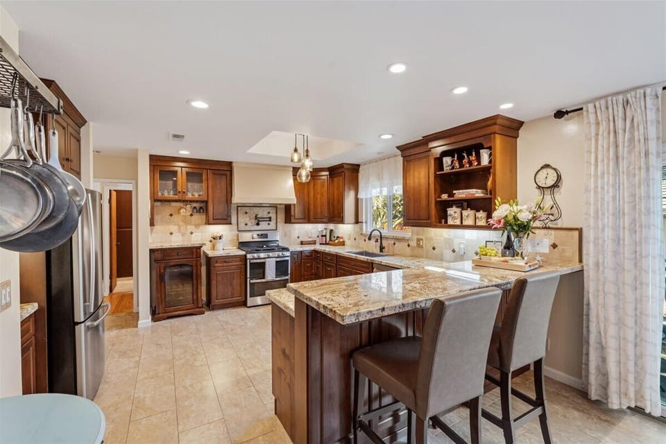 Beautiful Chef's Kitchen