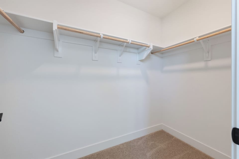 Master Suite Walk-In Closet