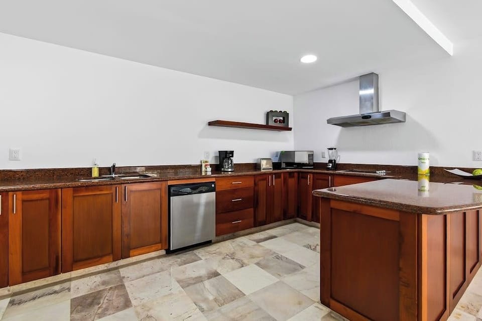 Apartment, 2 Double Beds, Pool Access, Ocean View (Grand Miramar B105) | Private kitchen