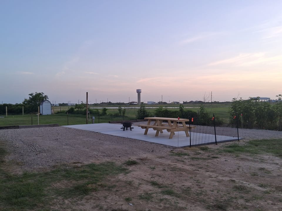 1 or 2- 50amp full hookups , outdoor, dining table, firepit