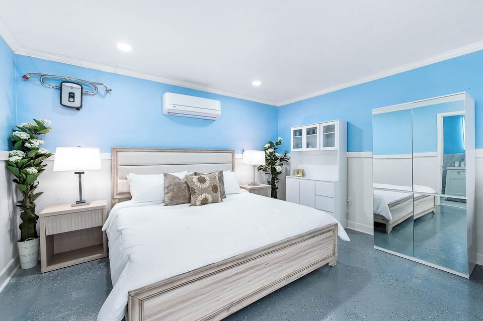 Luxury House, 5 Bedrooms, Non Smoking, Private Pool | Iron/ironing board, WiFi (free)
