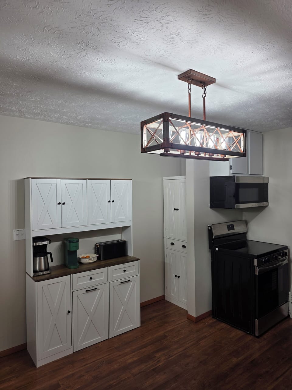 Coffee makers, Toaster, Kettle, and Crockpot provided. 